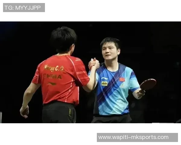 樊振东霸气比1全场欢呼！林诗栋恭喜小胖两人握手 王楚钦领奖大笑